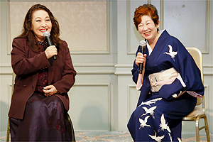 日本子守唄協会設立10周年記念祝賀会で副会長の湯川れい子さんと対談