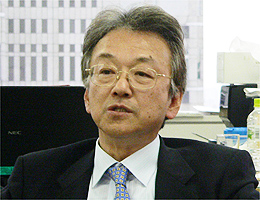 主税局長 荒川満氏氏