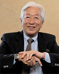 虎屋17代当主 代表取締役社長 黒川 光博さん 虎屋17代当主 代表取締役社長 黒川 光博さん
