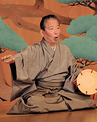 高安流大鼓方 柿原崇志さん 高安流大鼓方 柿原崇志さん