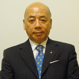 有料老人ホーム入居支援センターの上岡榮信(しげのぶ)代表理事