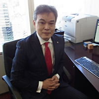 REホールディングス(株)会長の下久保重義氏 REホールディングス(株)会長の下久保重義氏