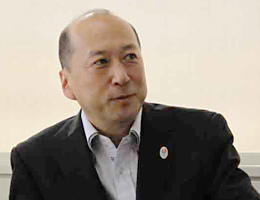 産業労働局長　山本隆氏氏