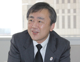 労働委員会事務局長　櫻井　務氏氏