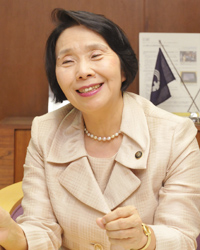 三鷹市長　清原慶子さんさん