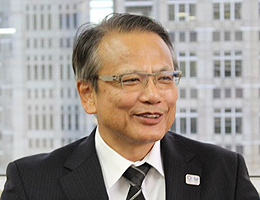 主税局長　目黒克昭氏氏