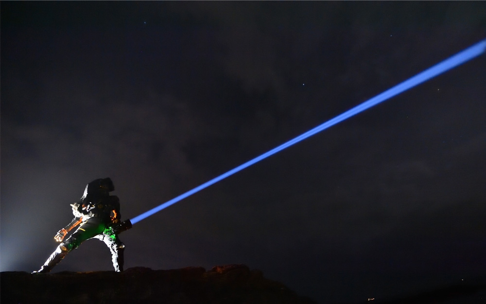 『TSUKUYOMI-55』が夜間に使用されているイメージ（写真全て提供：レイギアーズ）