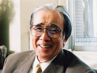 星野哲郎氏